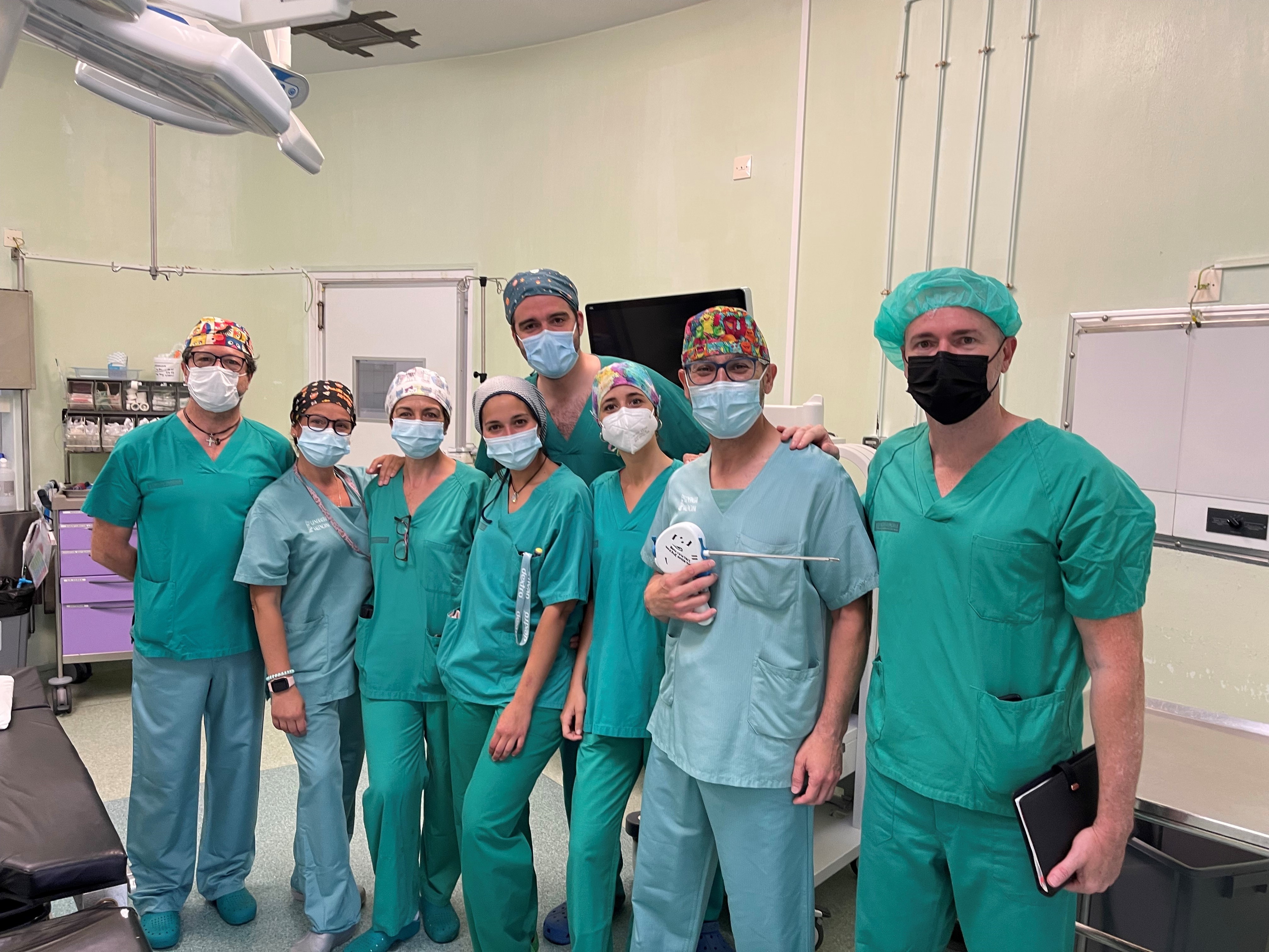 El Hospital Arnau de Vilanova incorpora el sistema Urolift para el tratamiento de la hiperplasia
